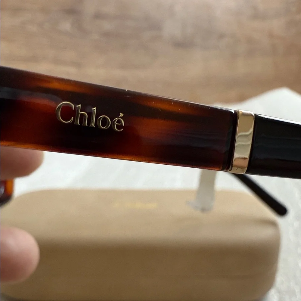 Chloe Oversized Brown Sunglasses - Picture 4 of 6